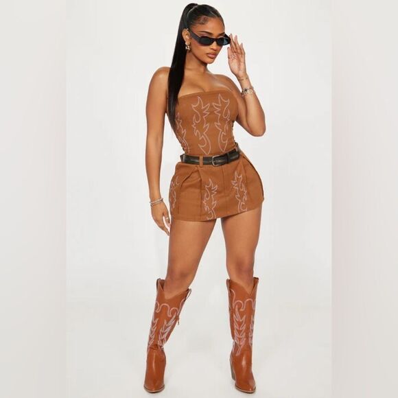 RIDING SOLO SKIRT SET - Picture 1 of 3